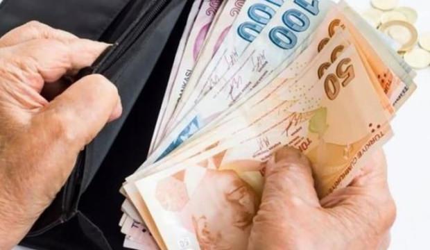 Emeklilerin yeni yıl maaş zammı belli oldu! En düşük emekli maaşı kaç TL?