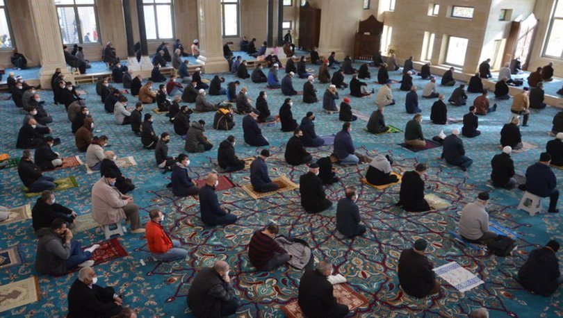 Vatandaş, yarın evine en yakın camide cuma namazını kılabilecek