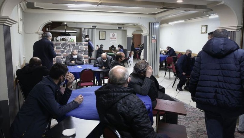 Kahvehaneye kumar baskını: 27 kişiye 85 bin lira ceza kesildi