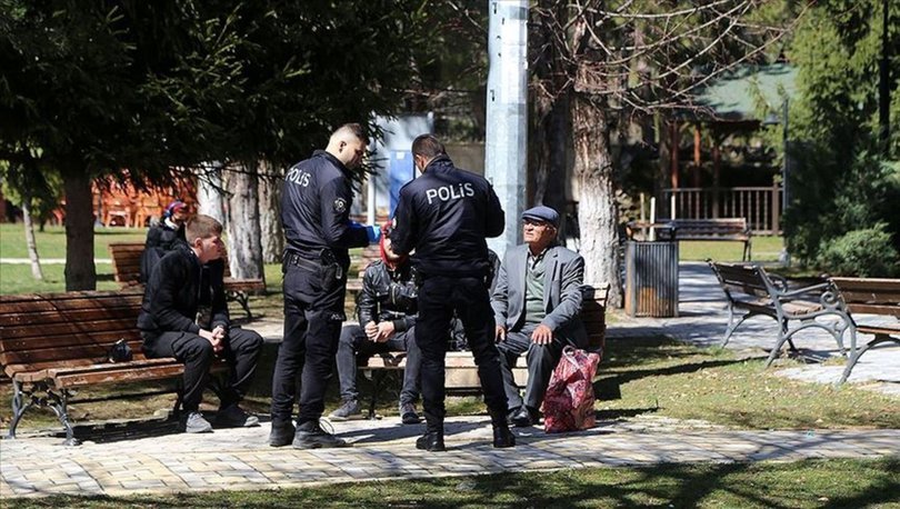 Bugün (6 Ocak) 65 yaş üstü sokağa çıkma yasağı var mı? 65 yaş üstü sokağa çıkma yasağı kaçta başlıyor, kaçta bitiyor?
