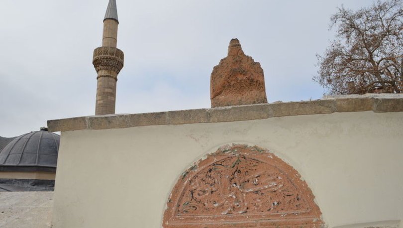 Camideki restorasyonda Osmanlı duvar motifleri ortaya çıktı