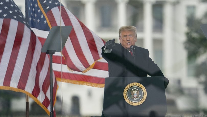 ABD Başkanı Trump, Mike Pence’in üst düzey danışmanının Beyaz Saray’a girişini yasakladı