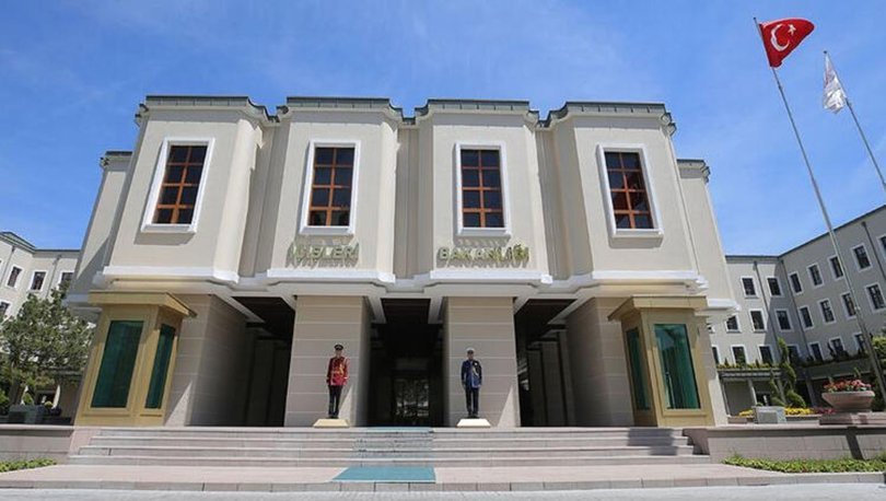 İçişleri Bakanlığı iki belediye meclis üyesini görevden uzaklaştırdı