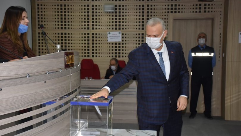 Son dakika haberler… Menemen Belediye Başkan Vekili, kura çekimiyle AK Partinin adayı Aydın Pehlivan oldu