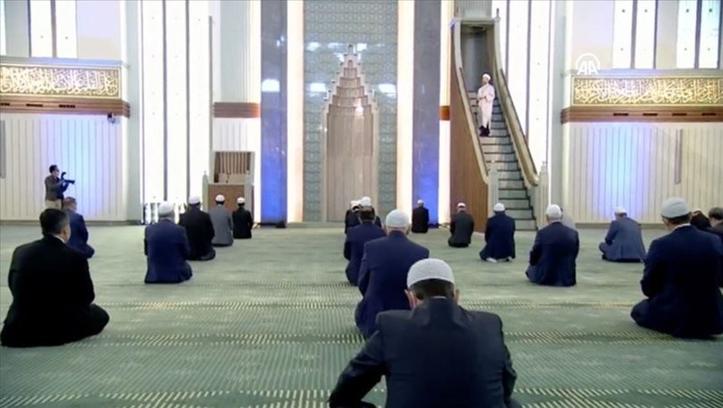 Cuma namazı saat kaçta? Adana’da cuma namazı saat kaçta kılınıyor? 15 Ocak Adana Cuma namazı saati