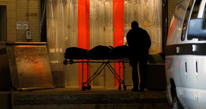 İtalya’da Covid-19’a bağlı can kaybı 75 bini aştı