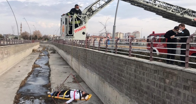 Sulama kanalından gelen ‘imdat’ sesi ekipleri harekete geçirdi