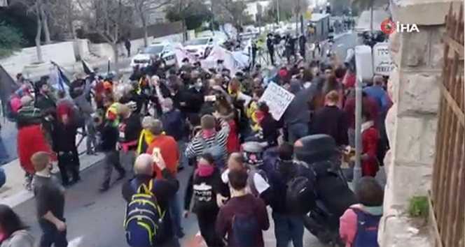 İsrail Başbakanı Netanyahu Kudüs’teki konutu önünde protesto edildi: 8 gözaltı