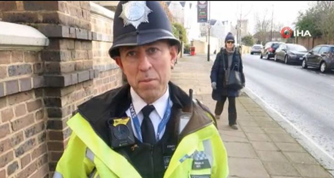 İngiltere’de 30 yıldır polislik yapan Uzun’a Kraliçe Elizabeth tarafından ödül