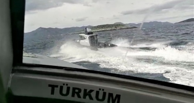 Sınır tanımayan Yunan botlarına Türk Sahil Güvenlik botları ‘Dur’ dedi