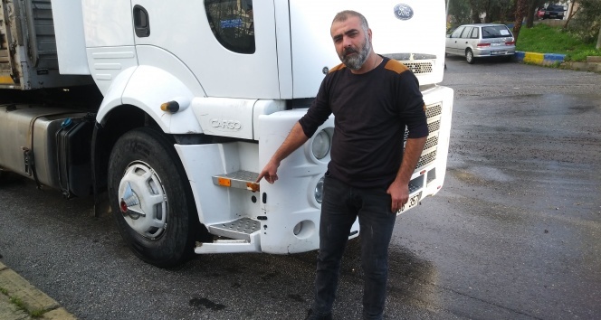 Selde tırın altına sürüklenen kadını kurtaran şoför o anları anlattı
