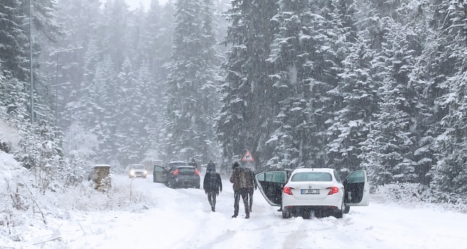 Ilgaz Dağı’nda beklenen kar yağışı başladı