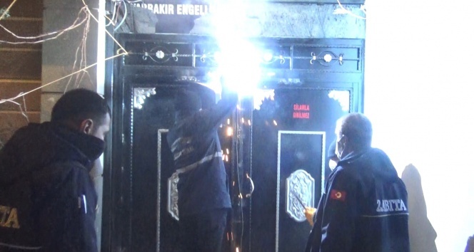 Diyarbakır’da engelli derneğinde içkili alem yaptılar