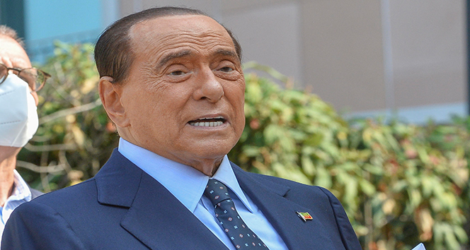 İtalya eski Başbakanı Berlusconi hastaneye kaldırıldı