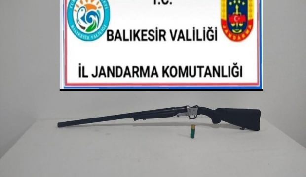 Balıkesir’de jandarma 19 aranan şahsı yakaladı