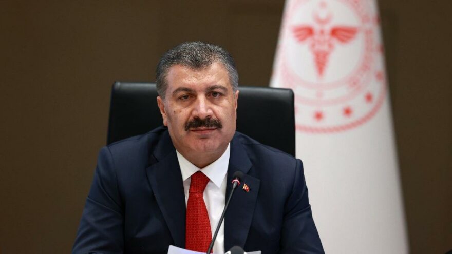 Sağlık Bakanı Fahrettin Koca: 1. doz aşısını olan sağlık çalışanı sayısı 100.000’i geçti