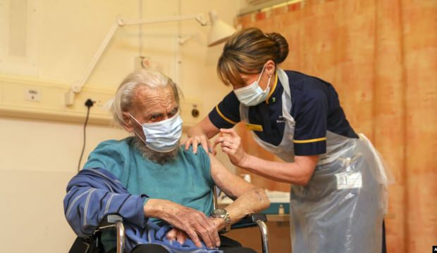 İngiltere’de 1,5 milyon kişiye Kovid-19 aşısı yapıldı