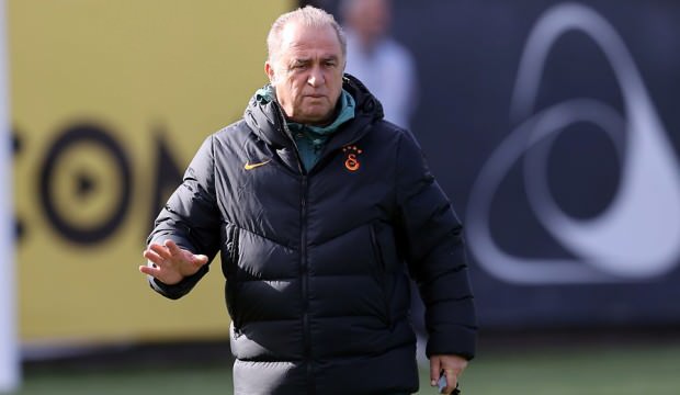 Fatih Terim çıkmazda! Kara kara düşünüyor