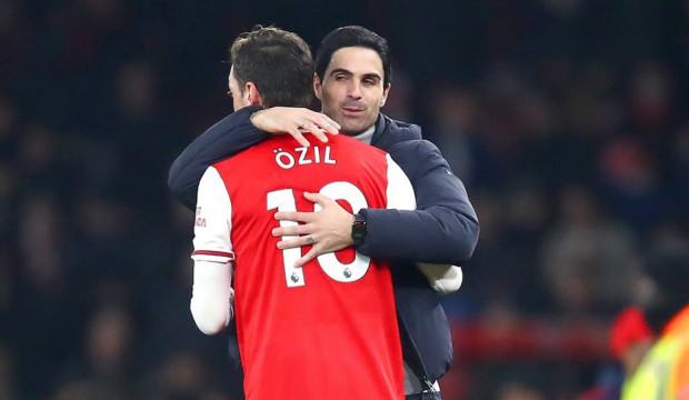 Mikel Arteta: Mesut Özil artık özgür