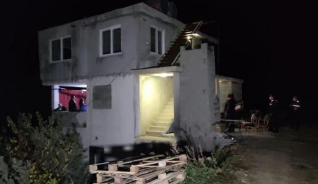Tepki çeken yılbaşı eğlencesi! İnşaat halindeki binada yakalandılar