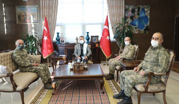 Vali Oktay Çağatay, 8. Kolordu Komutanını makamında kabul etti