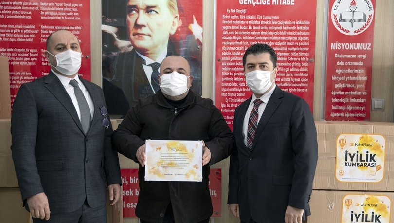 11 okula 15 bin parça yardım malzemesi gönderdi
