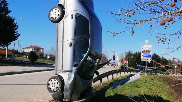 6034fe7055428413a87e983a Akılalmaz kaza Otomobil dik durdu
