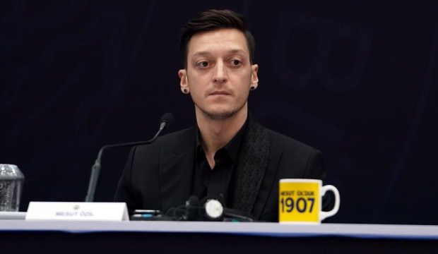 Transfer dönemine Mesut Özil damga vurdu!