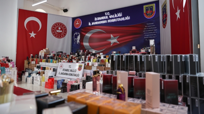 İstanbul'da 20 bin şişe sahte parfüm ele geçirildi