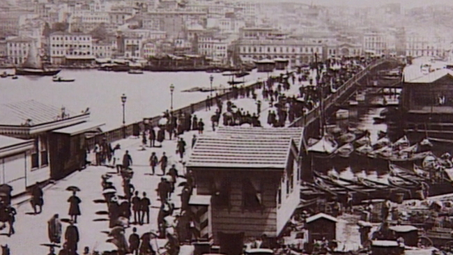 Bir dönem İstanbul'un simgesi: Tarihi Galata Köprüsü