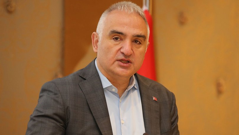 Bakan Ersoy: Hedefimiz, 1 Haziran itibarıyla turist trafiğini açmak