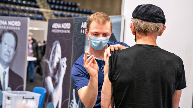 Avrupa’da 160 milyon kişi ilk doz COVID-19 aşısını yaptırdı