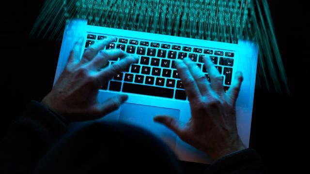 Mahkeme sistemi hacklendi, online duruşmalar durduruldu