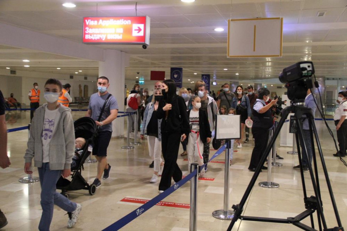 Turizm kenti Antalya’ya Rus turist akını başladı