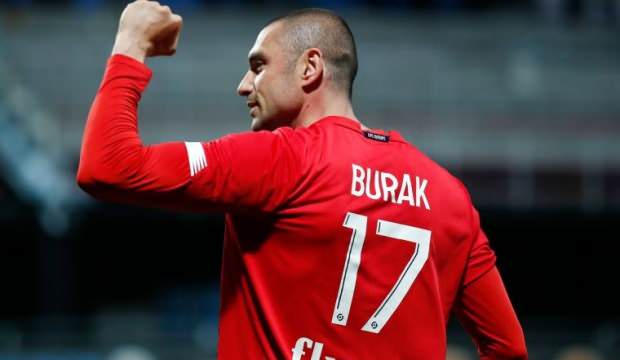 Burak Yılmaz, Lille’de sezonun futbolcusu seçildi