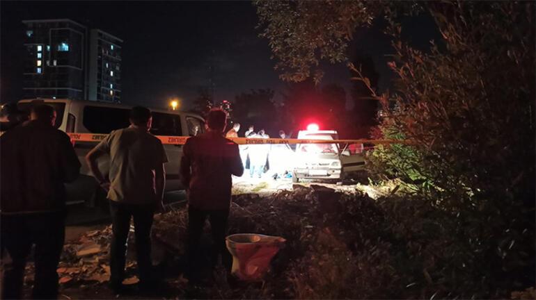60cbd6dc5542823b5ca33b90 Görenler polise haber verdi... Otomobilde cansız bedeni bulundu