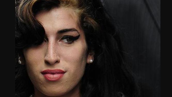 Amy Winehouse'un ikonik kıyafetleri açık artırmada