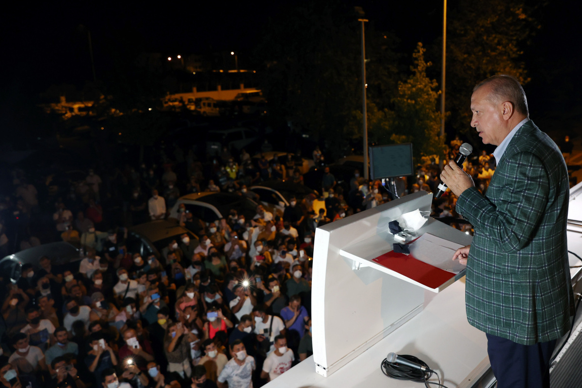 Cumhurbaşkanı Erdoğan: ‘Yangınlarda terör şüphesi, bazı emarelere ulaşıldı’