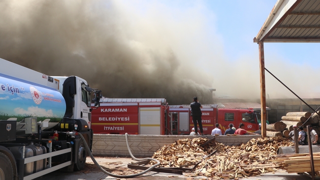 Karaman'da kereste deposunda yangın