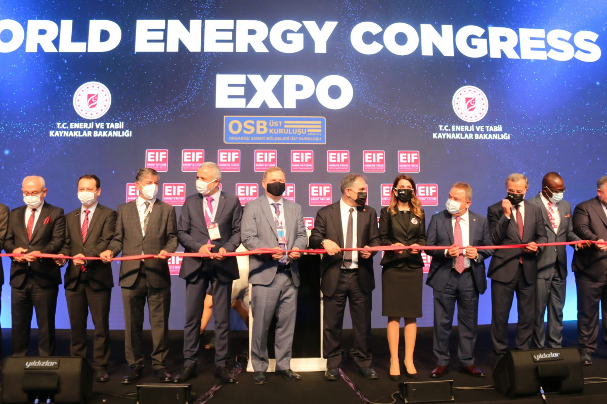 Hedef güneş enerjisi ile Türkiye’ye 3 bin 500 megavatlık güç eklemek