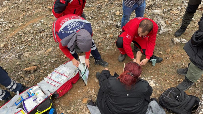 Diyarbakır'da kanyona düşen kadın kurtarıldı