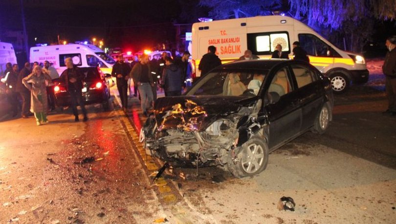Kocaeli’de üç aracın karıştığı kazada 8 kişi yaralandı