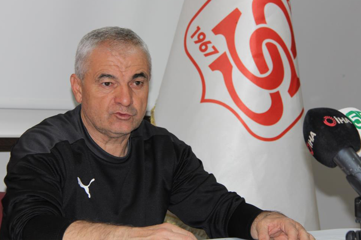 Rıza Çalımbay’dan taraftara çağrı: ‘Gelin bütünleşelim’