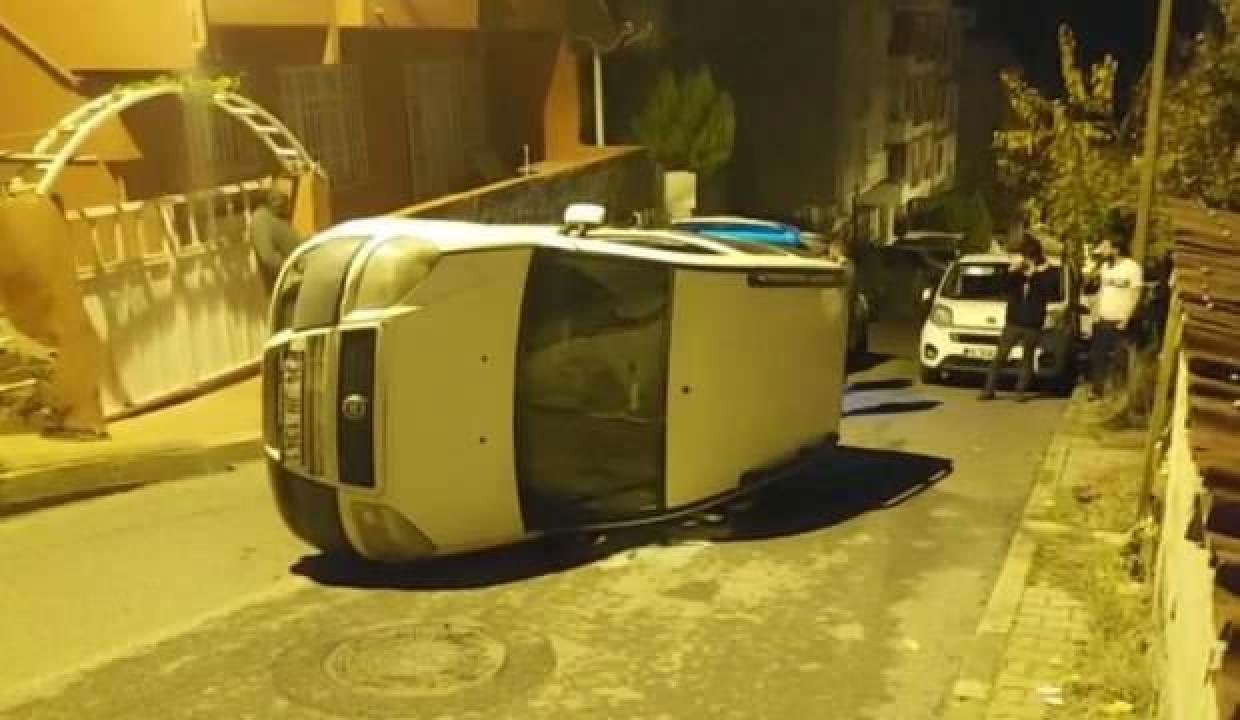 Rögar kapağına takılan ticari araç takla attı