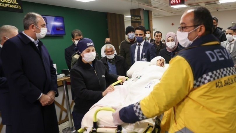 Minik Asiye’ye yüz felcine yönelik ameliyat yapıldı