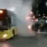 Kadıköy'de duraktaki İETT otobüsünde yangın çıktı