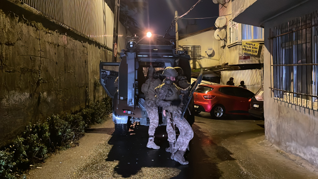 İstanbul'da helikopter destekli uyuşturucu operasyonu düzenlendi