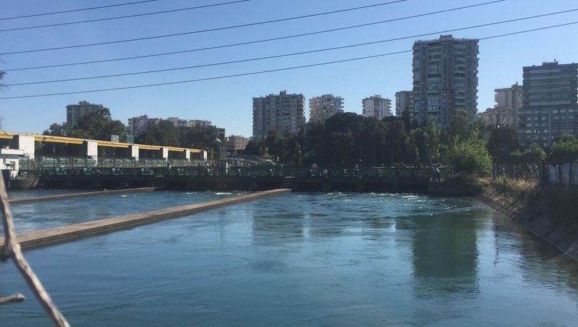 Adana’da sulama kanalına giren 2 genç boğuldu