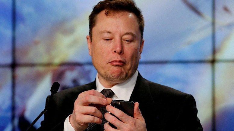 Elon Musk: Twitter’ın satışı beklemede