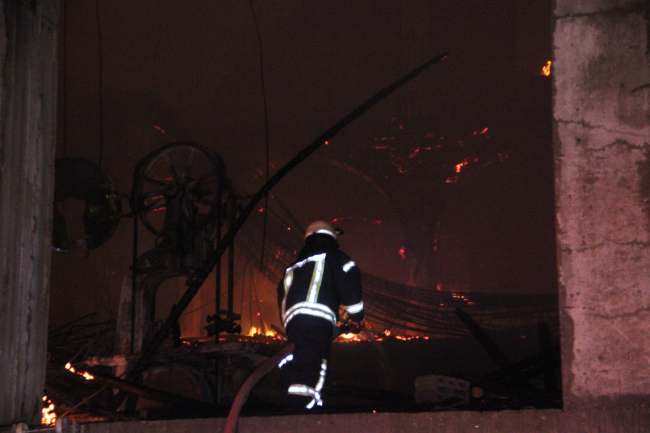 Karaman'da cami inşaatında çıkan yangın söndürüldü